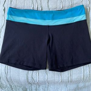 Lululemon reverse groove shorts 12